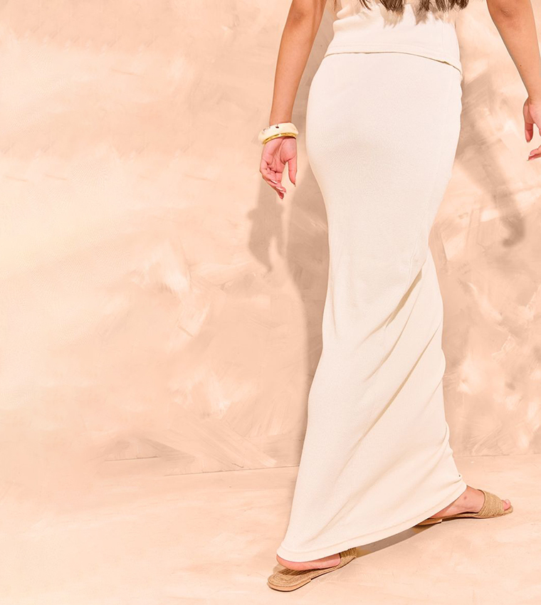 Ribbed Mid Rise Maxi Skirt