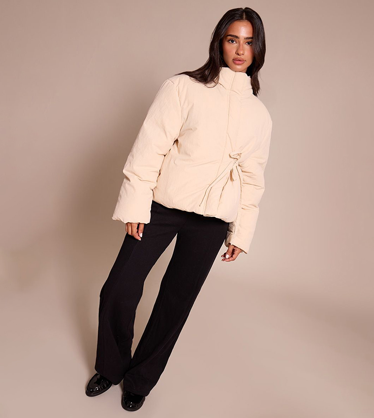 جاكيت مبطن بياقة عالية للمقاسات الصغيرة 