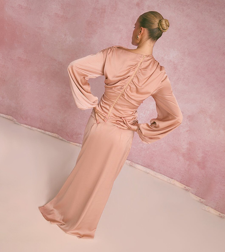 توب ساتان كم طويل 