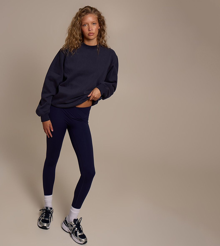 سويتشيرت صوف سادة كم طويل