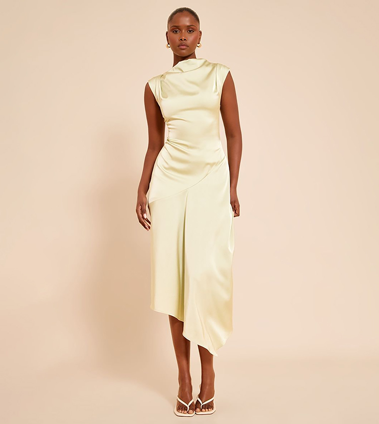 فستان ميداكسي ساتان بياقة عالية