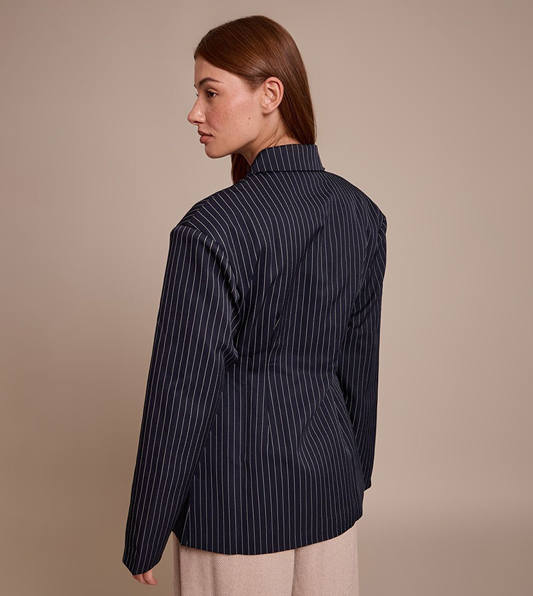 جاكيت بخصر مزموم