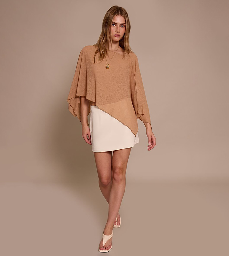 توب طويل غير متماثل بكشكشة 