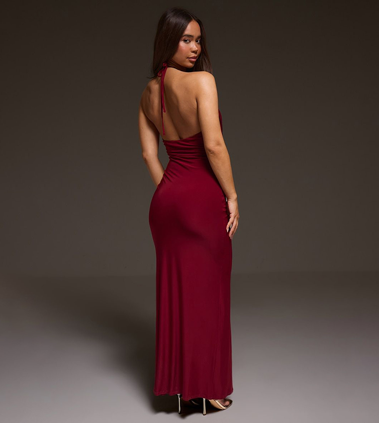 فستان ماكسي بياقة هالتر