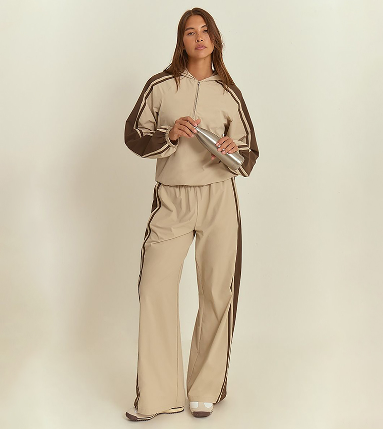 جاكيت رياضة مخطط بهودي