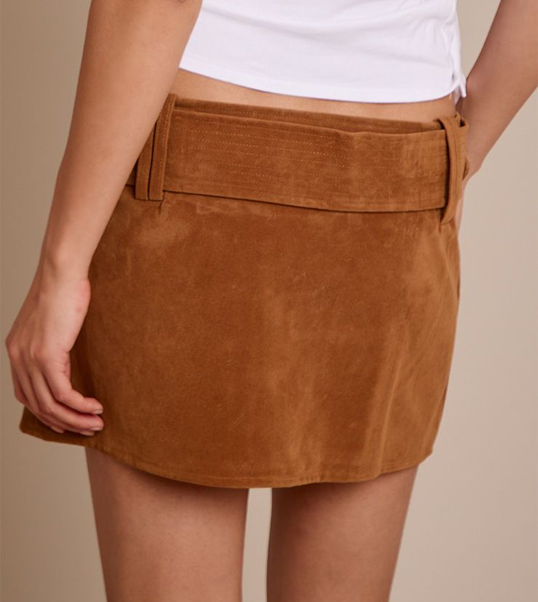 تنورة ميني شامواه بحزام