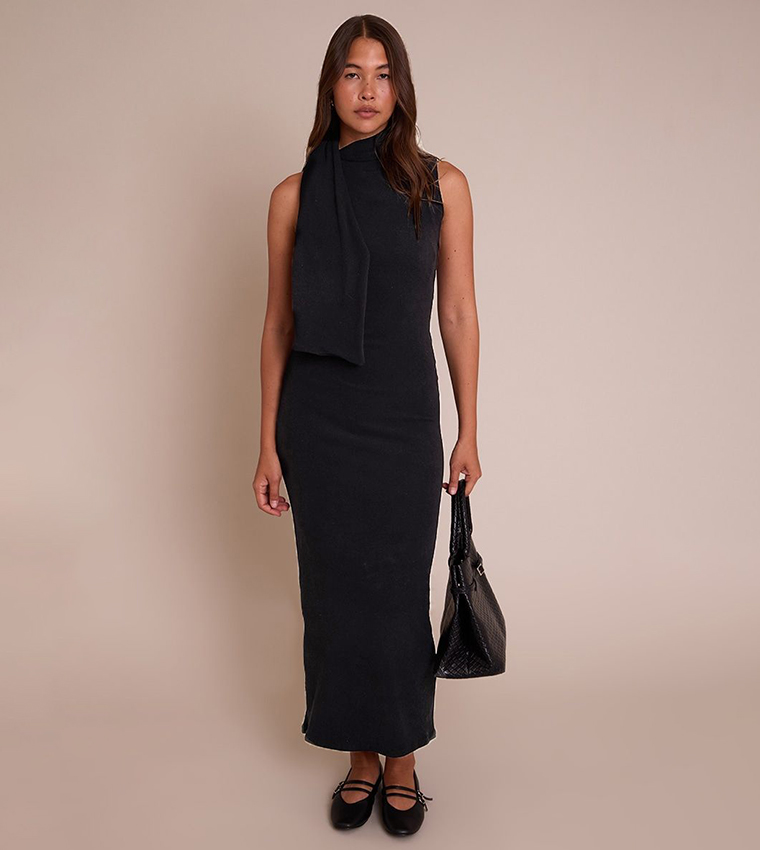 فستان ماكسي سادة بياقة لف 