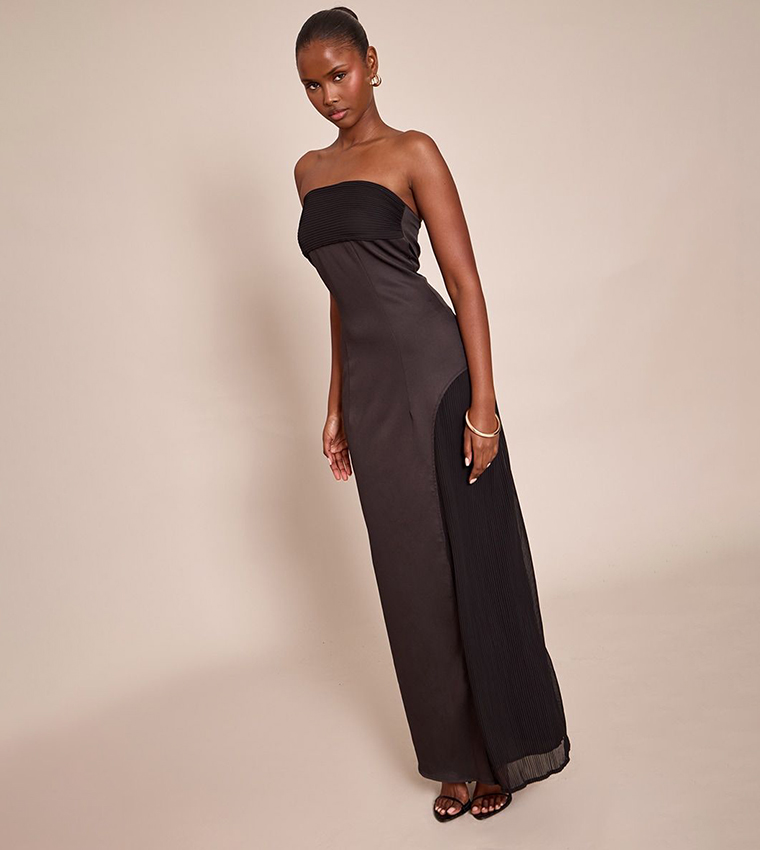 Solid Pleated Detail Maxi Dress