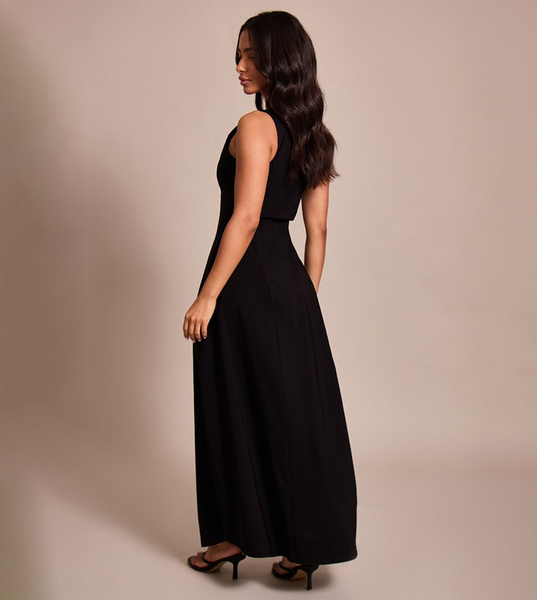 فستان ماكسي بياقة سكوب بدون كم للمقاسات الصغيرة