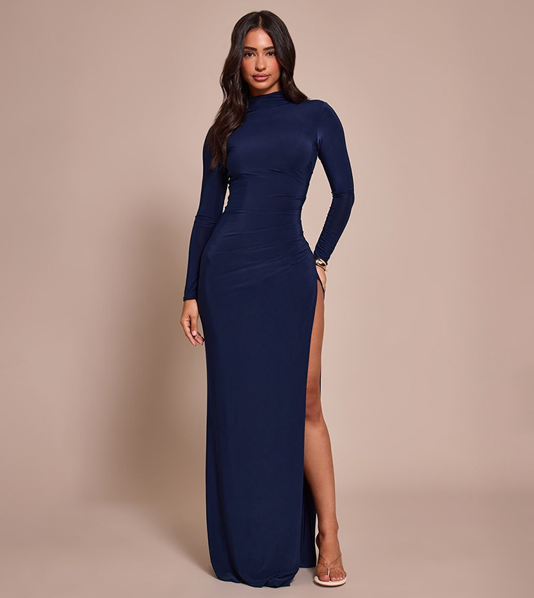 فستان ماكسي بياقة عالية للمقاسات الصغيرة