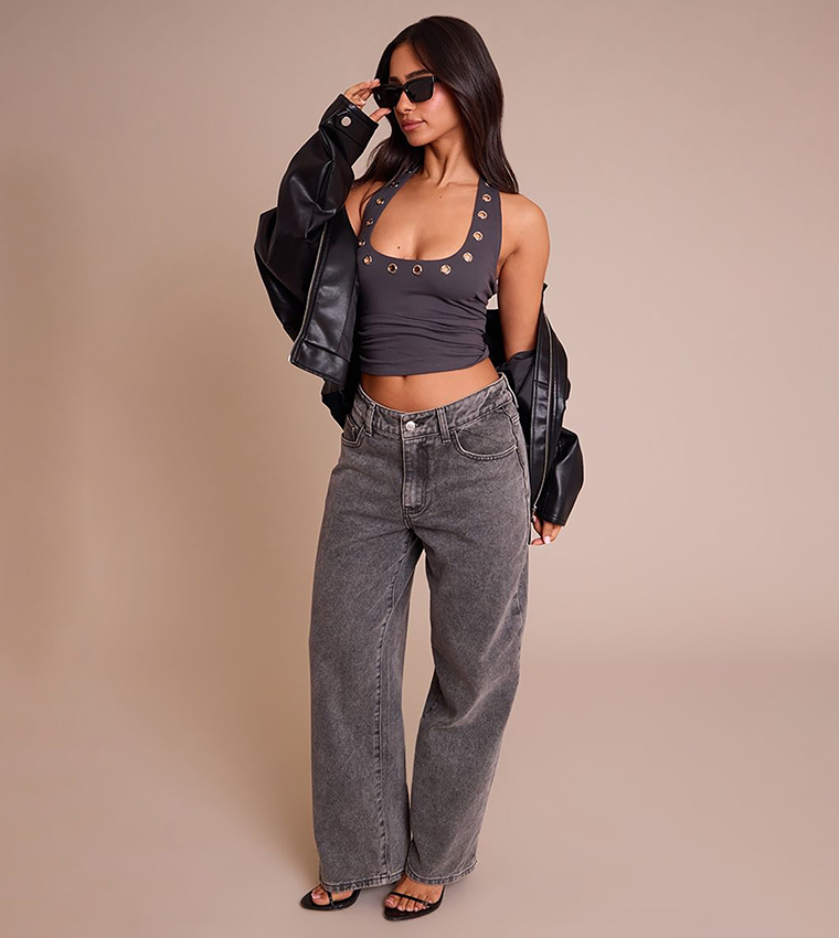 توب طويل بياقة هالتر للمقاسات الصغيرة 