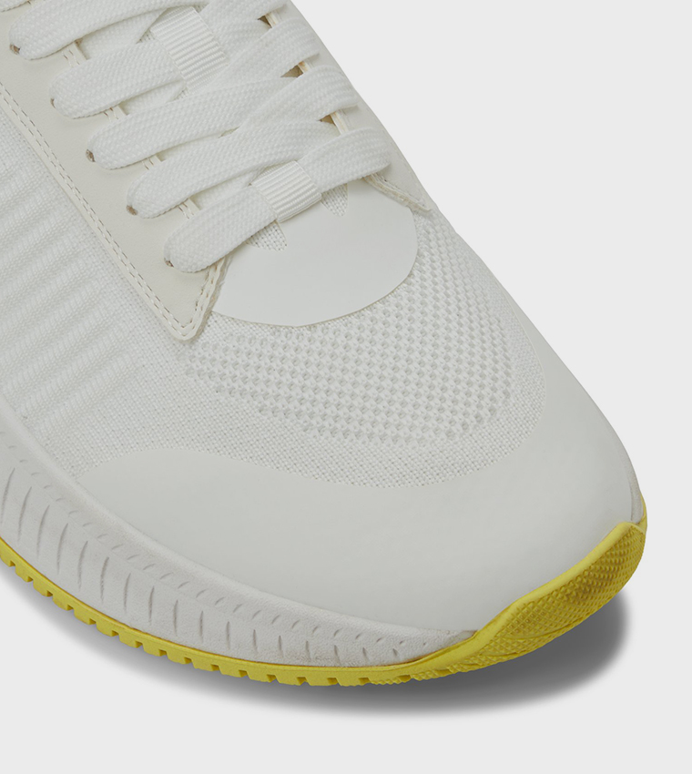 MACAN Lace-Up Sneakers