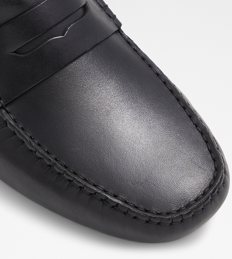 MACKAY Slip-On Loafers