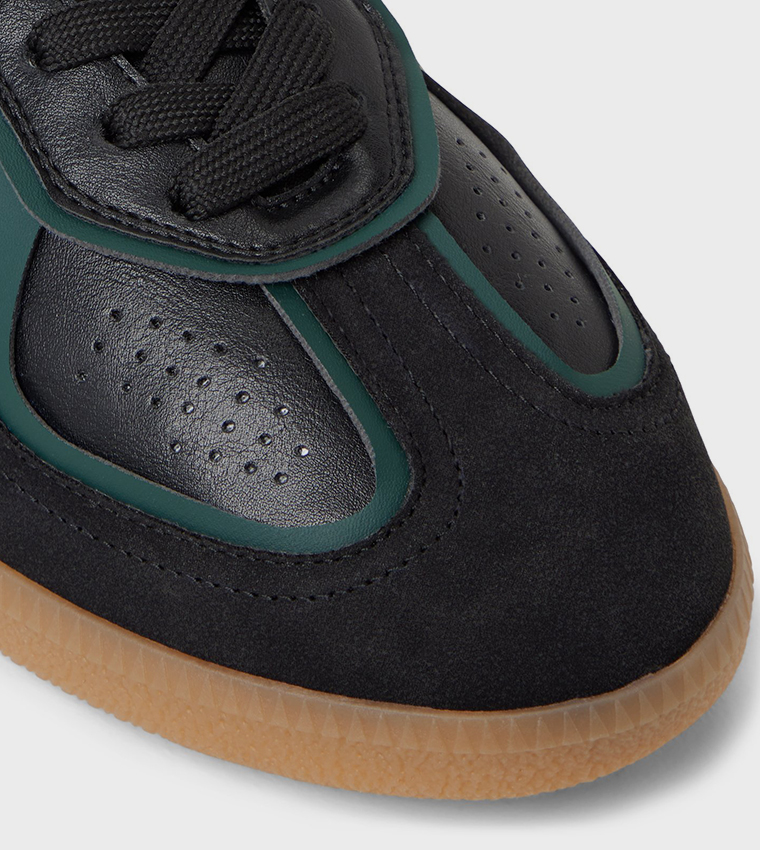 MAHALO Lace-Up Sneakers