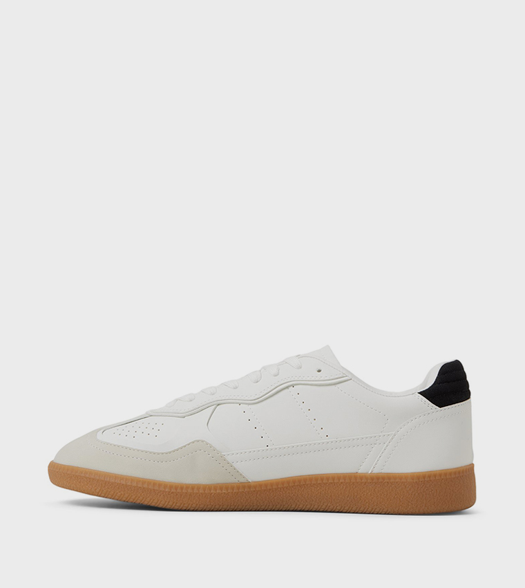 MAHALO Lace-Up Sneakers