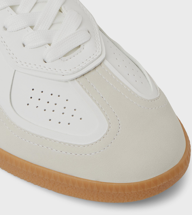 MAHALO Lace-Up Sneakers
