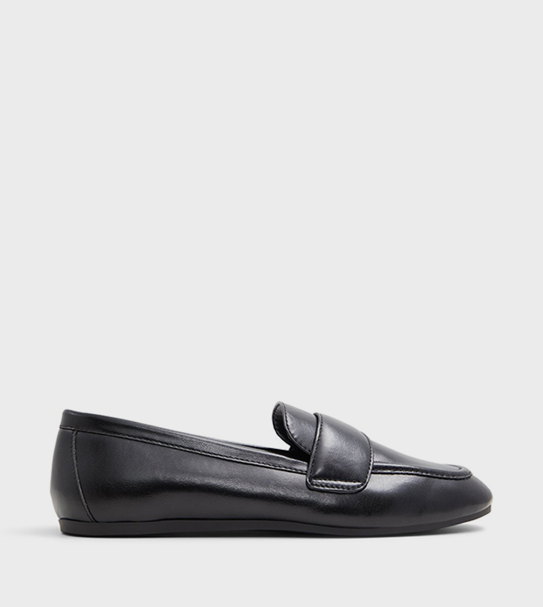 MARCIAA Round Toe Loafers