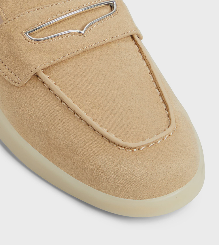 MARIS Textured Loafers