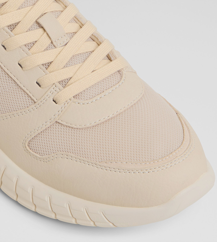 MARTY Lace-Up Sneakers
