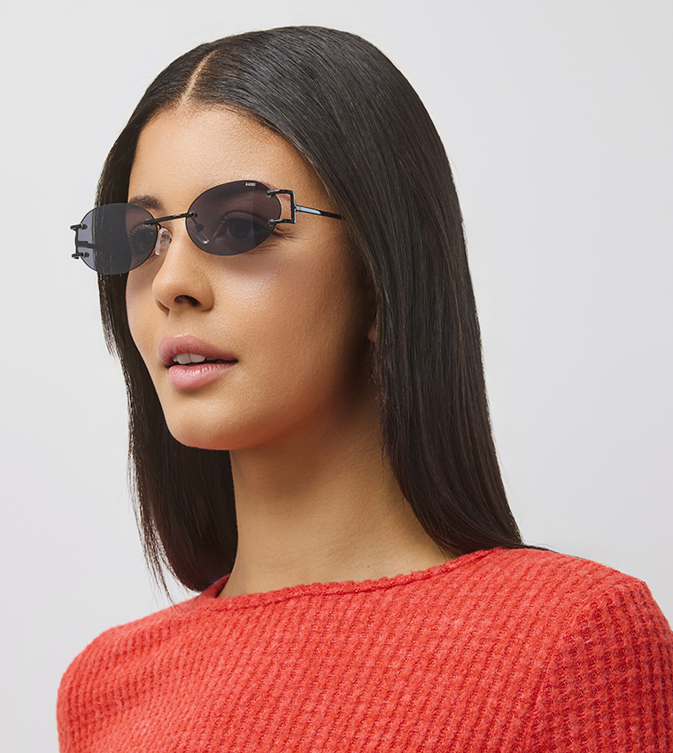 CLIO Oval Sunglasses