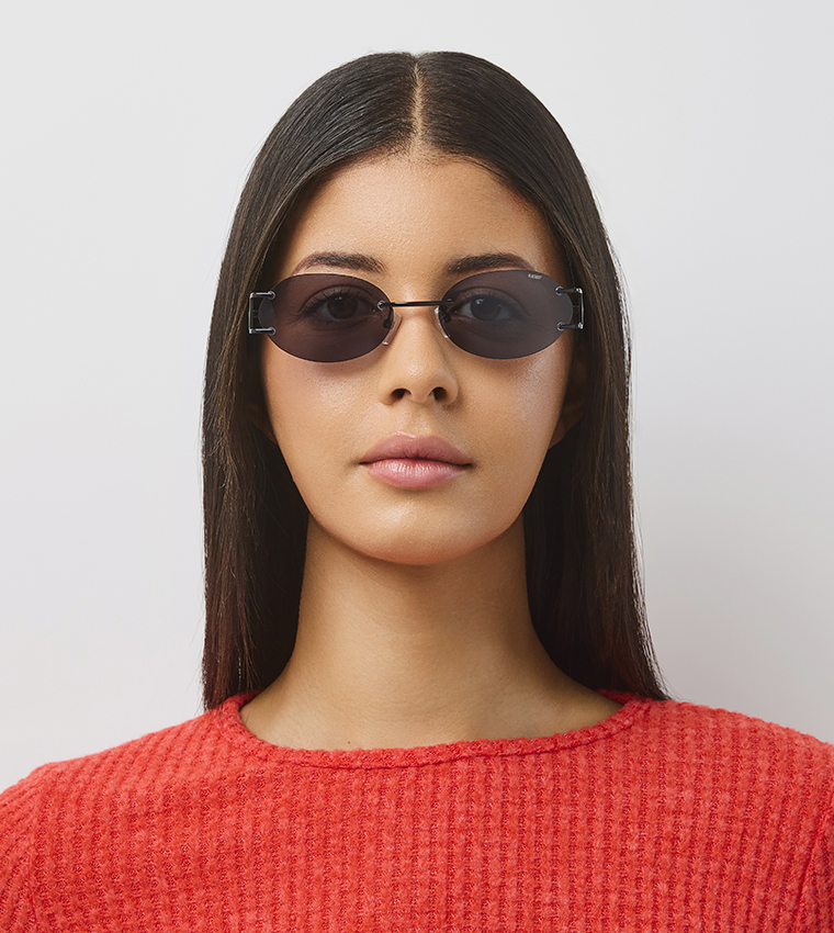 CLIO Oval Sunglasses