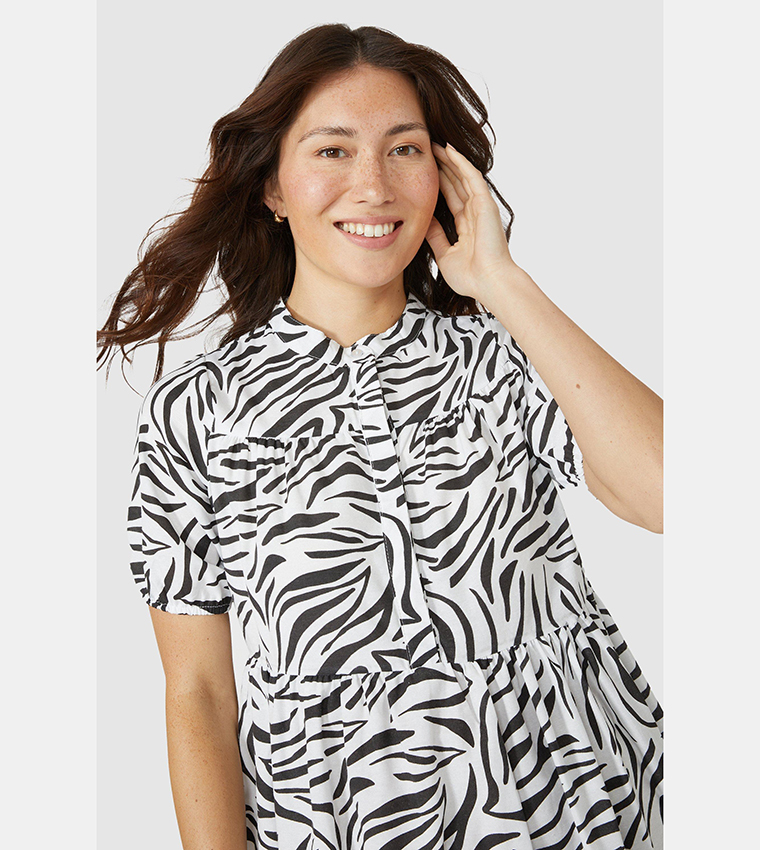 Buy Mantaray Zebra Tiered Midi Dress In Black | 6thStreet Qatar