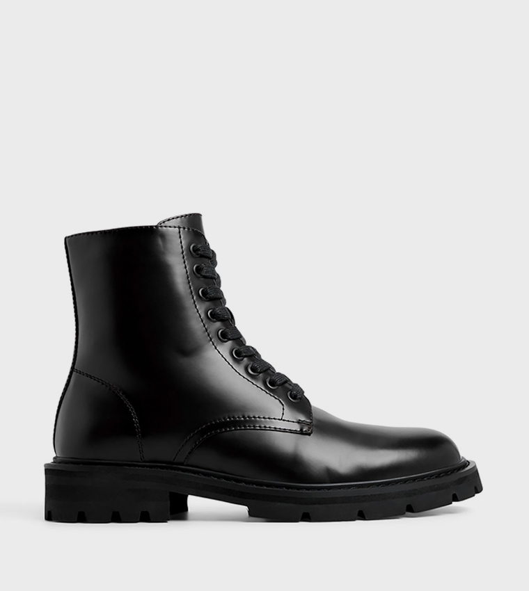 METZGER Lace-Up Ankle Boots