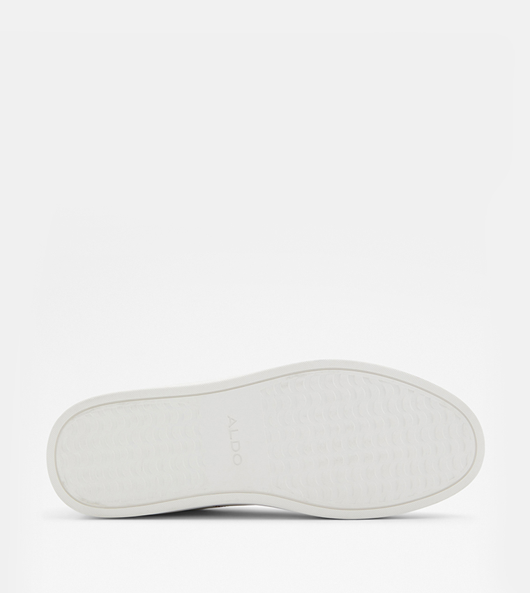 MIDCOURT Lace-Up Sneakers