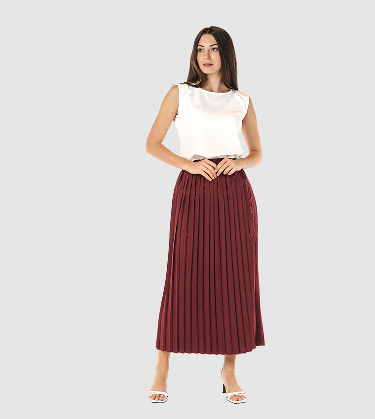 Maroon pleated skirt outfit best sale