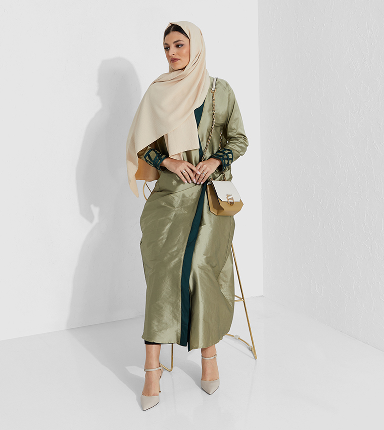 Colour Block Regular Sleeves  Taffeta Abaya 