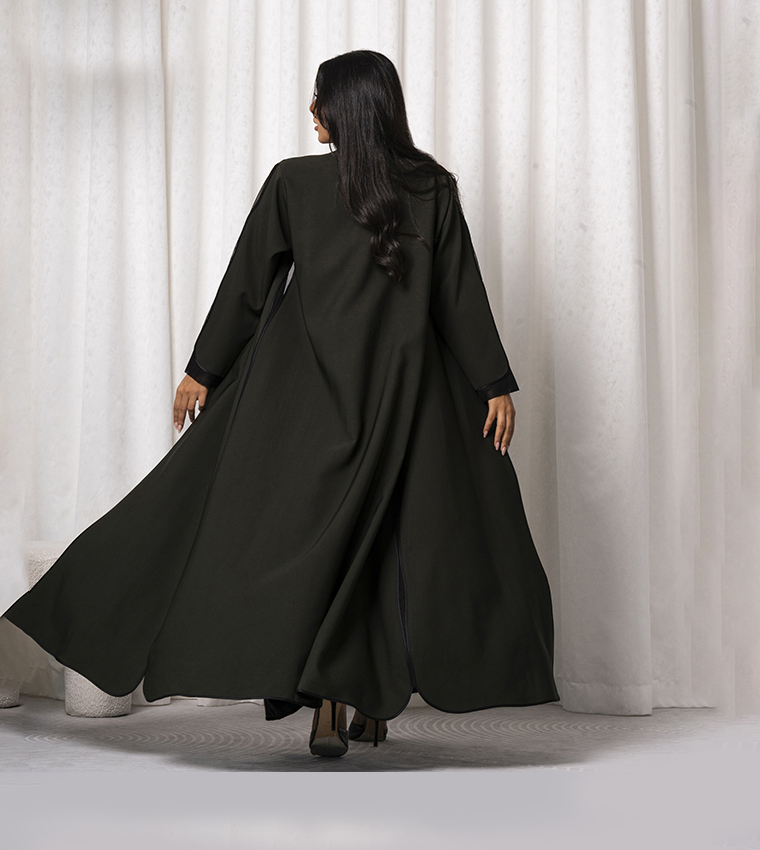 Contrast Scalloped Piping Abaya