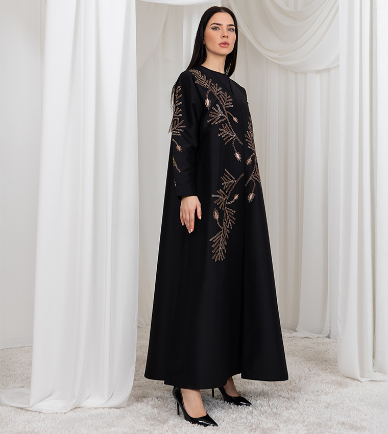 عباية زفاف ساتان مطرزة