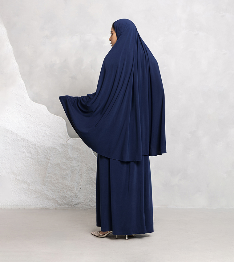 طقم عباية وحجاب سادة  
