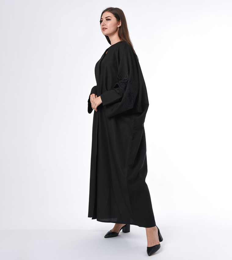 Buy Moistreet Bead Embroidered Belted Abaya In Black | 6thStreet UAE