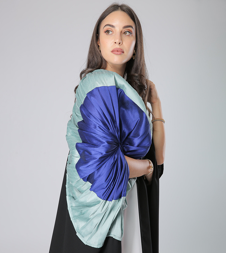 Sleeve Detailed V-Neck Abaya