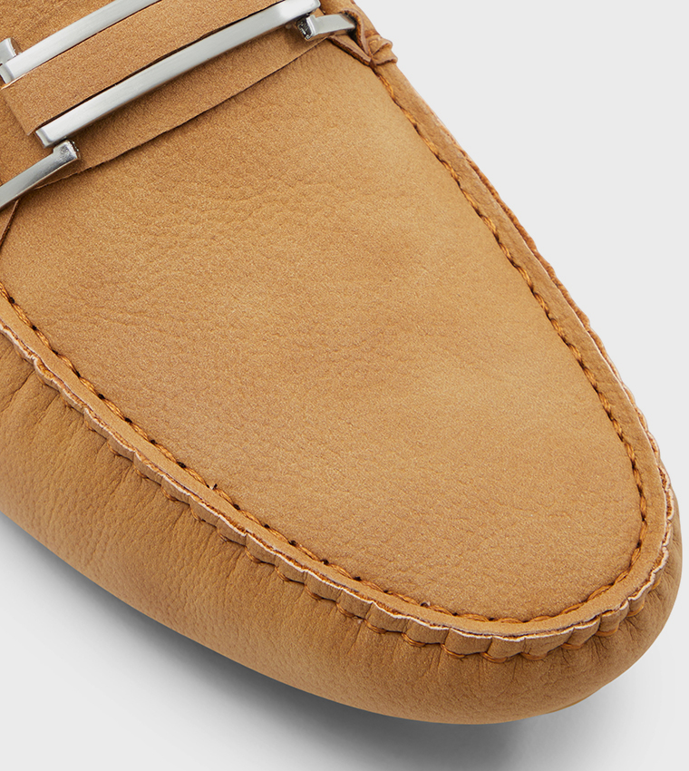 MORTIZ Textured Round Toe Loafers
