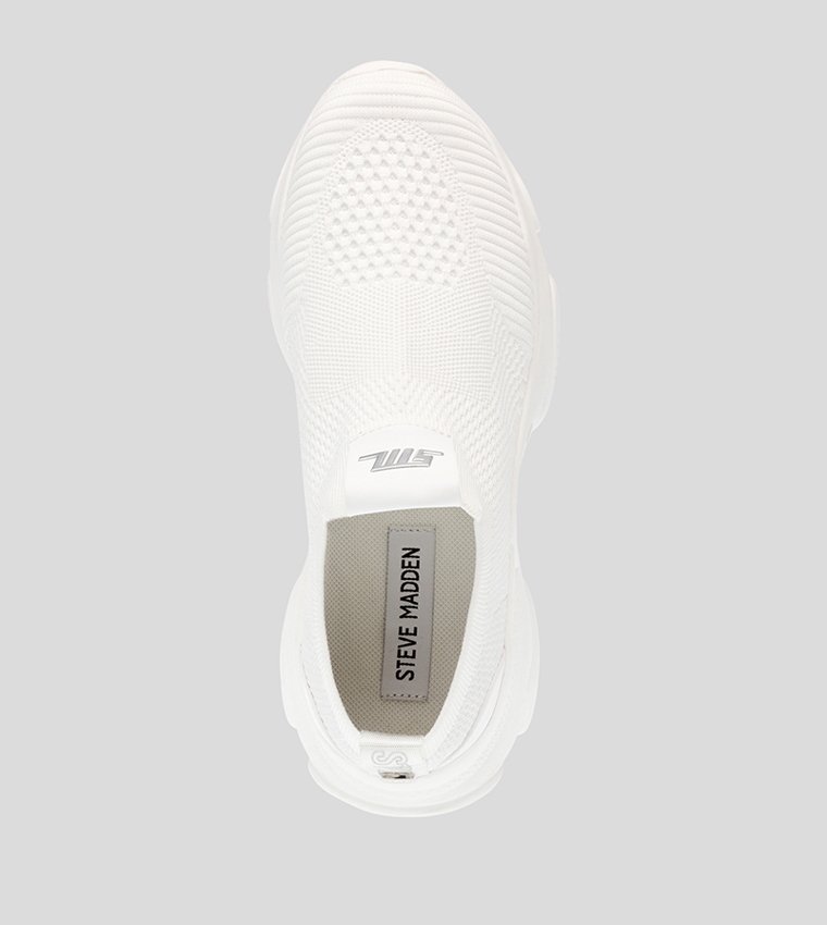 Steve madden flyknit sneakers discount