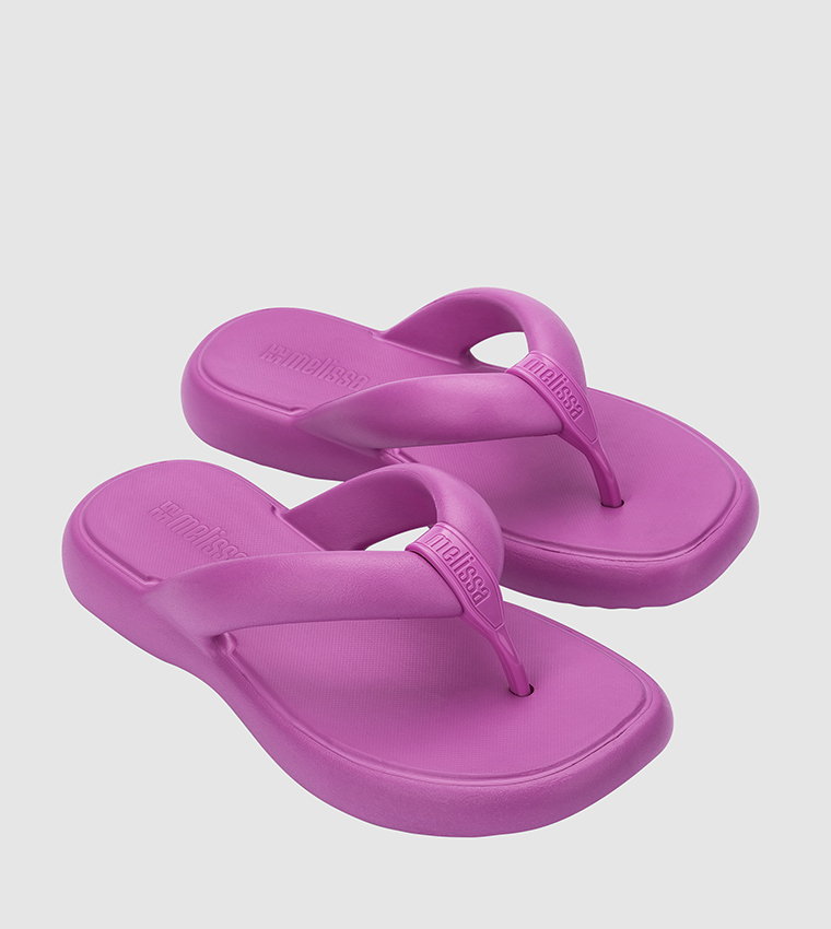 FREE LOW AD Flip-Flops