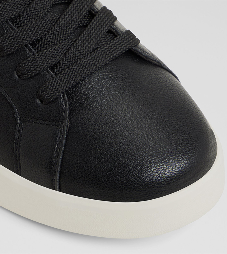 MTL72 Patterned Low-Top Sneakers