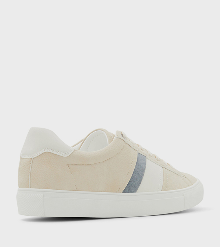 MUNROE Lace-Up Sneakers