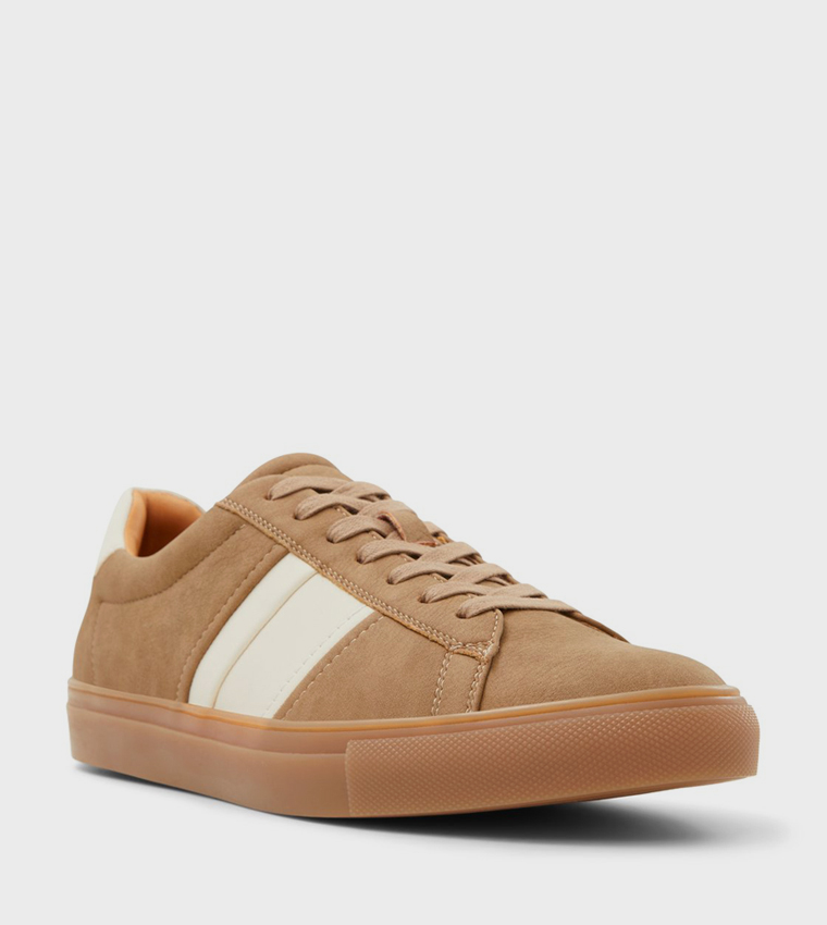 MUNROE Round Toe Lace-Up Sneakers