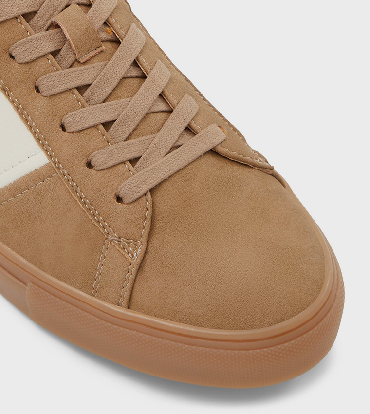 MUNROE Round Toe Lace-Up Sneakers