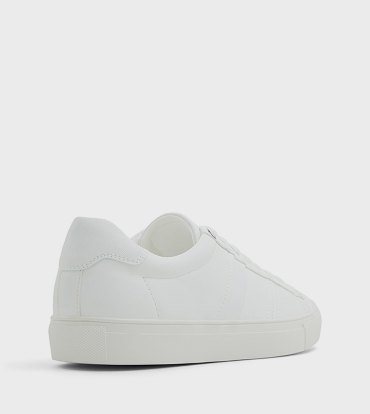 MUNROE Lace-Up Sneakers