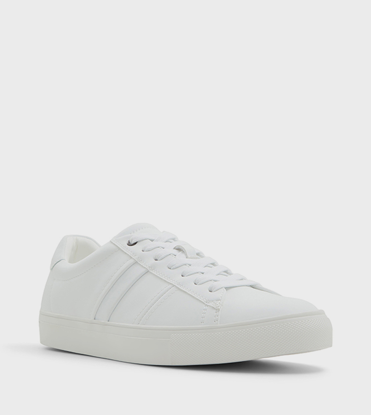 MUNROE Lace-Up Sneakers