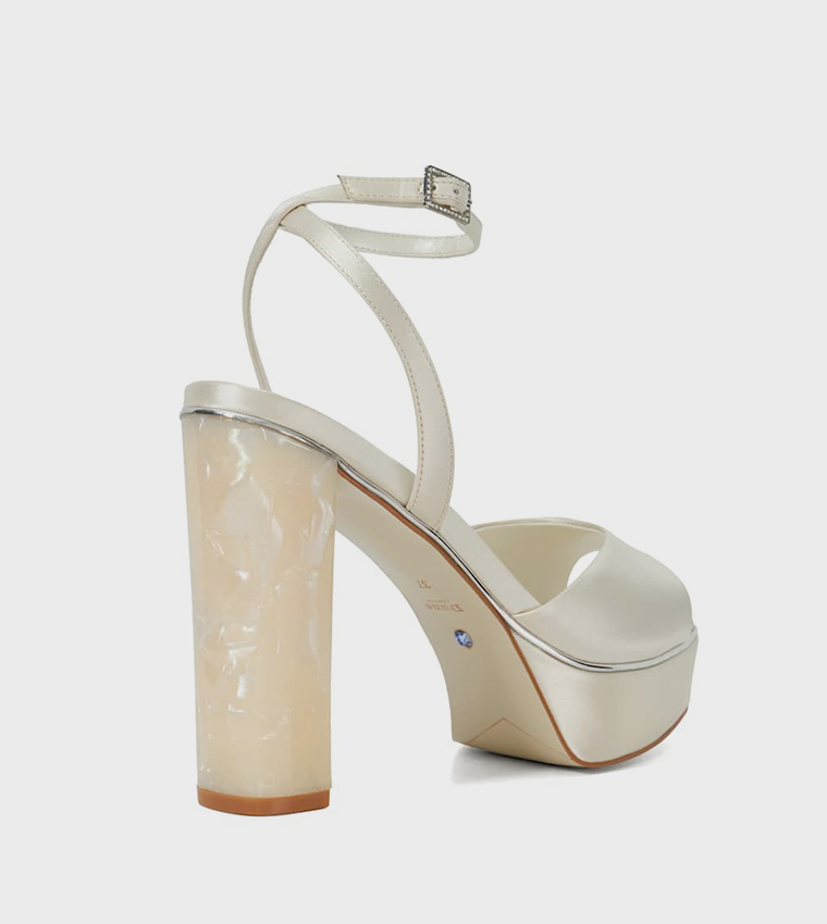 MYMUSE Ankle Strap Block Heel Sandals