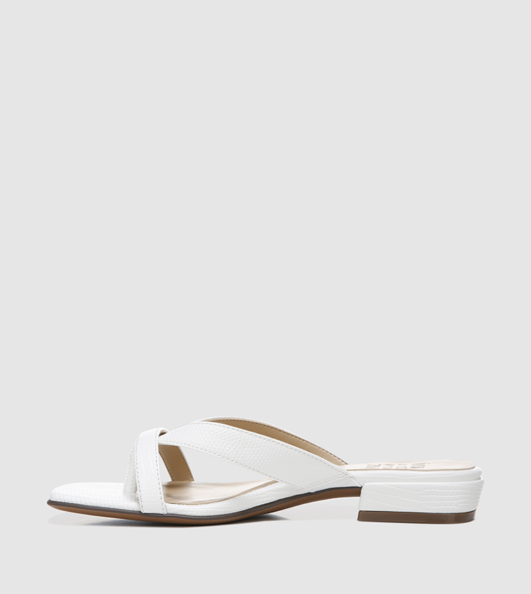 naturalizer sandals white