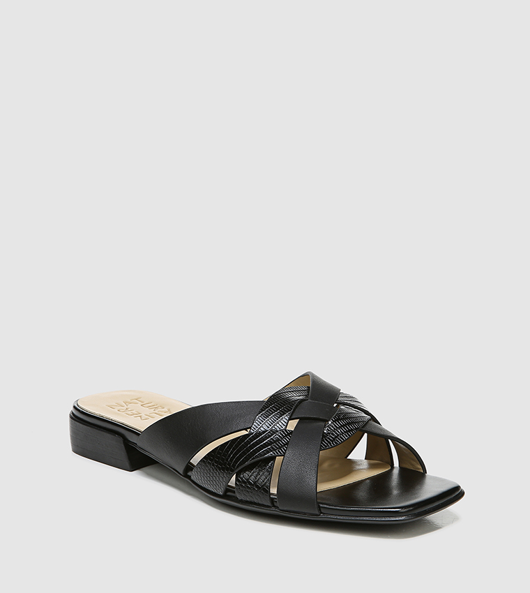 Naturalizer black flat sandals online