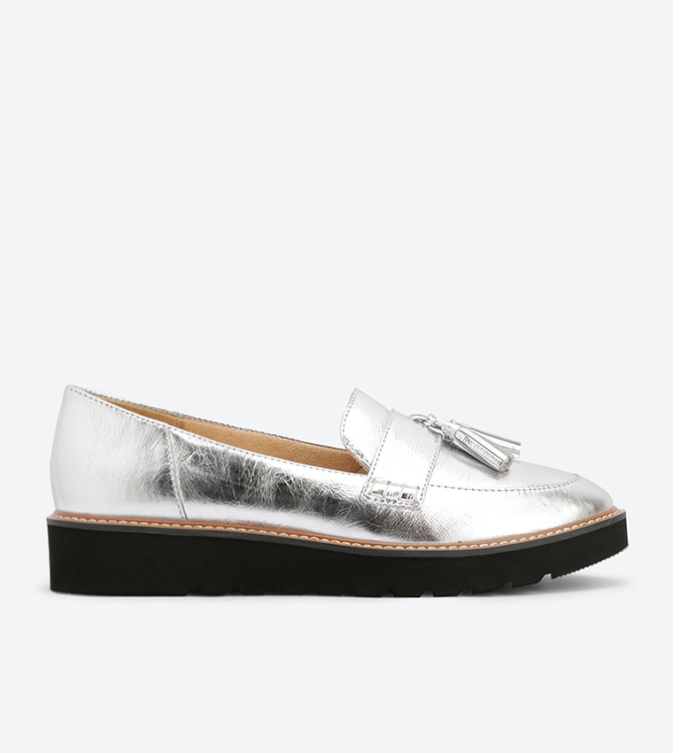 Buy Naturalizer August Loafers Silver NAAUGUST In Silver 6thStreet UAE