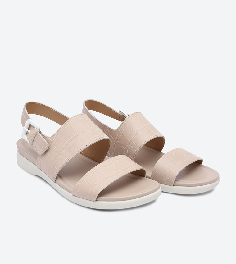 Naturalizer store emory sandals