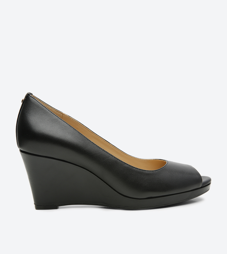 Buy Naturalizer Olivia Wedges Black In Black 6thStreet Qatar